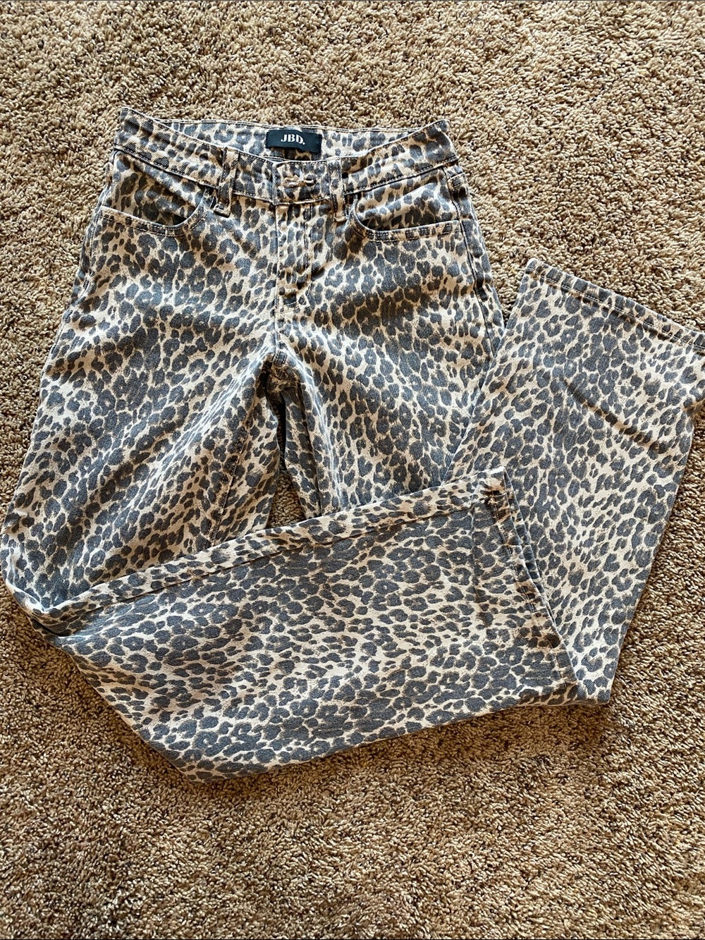 Leopard Print Women’s Boyfriend Jeans – Gray/Tan